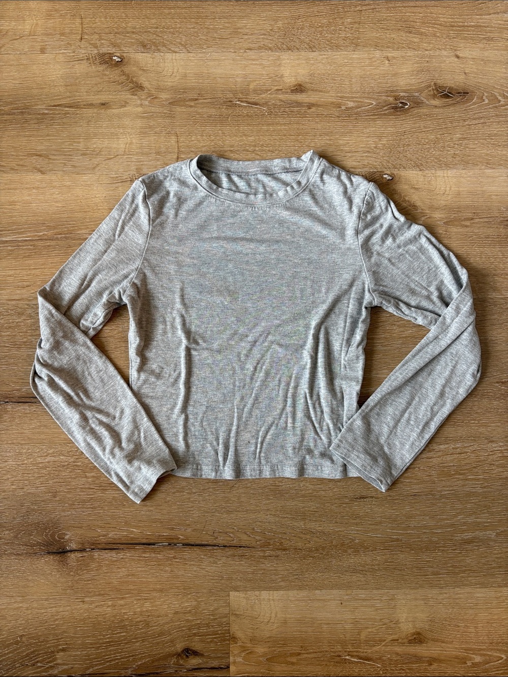 Women's Long-Sleeve Crewneck Top - Light Gray